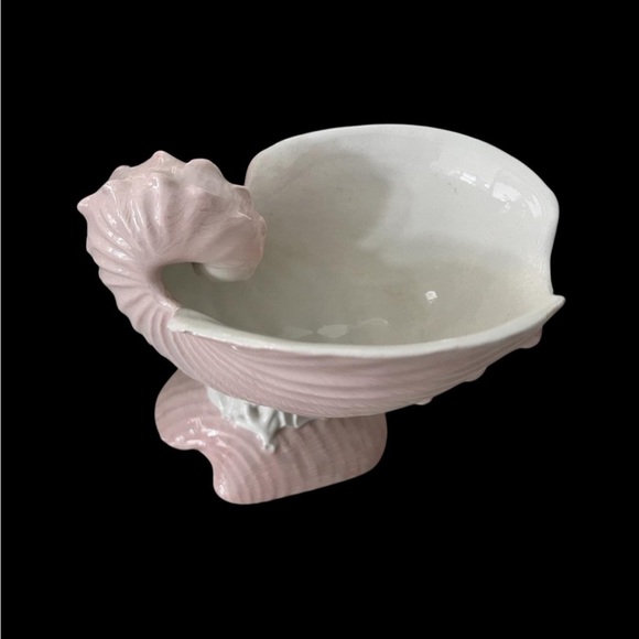 VINTAGE ITALIAN MAJOLICA SEA SHELL PINK & WHITE VASE 7 1/2" X 7" X 4 3/4" ITALY - Picture 10 of 10